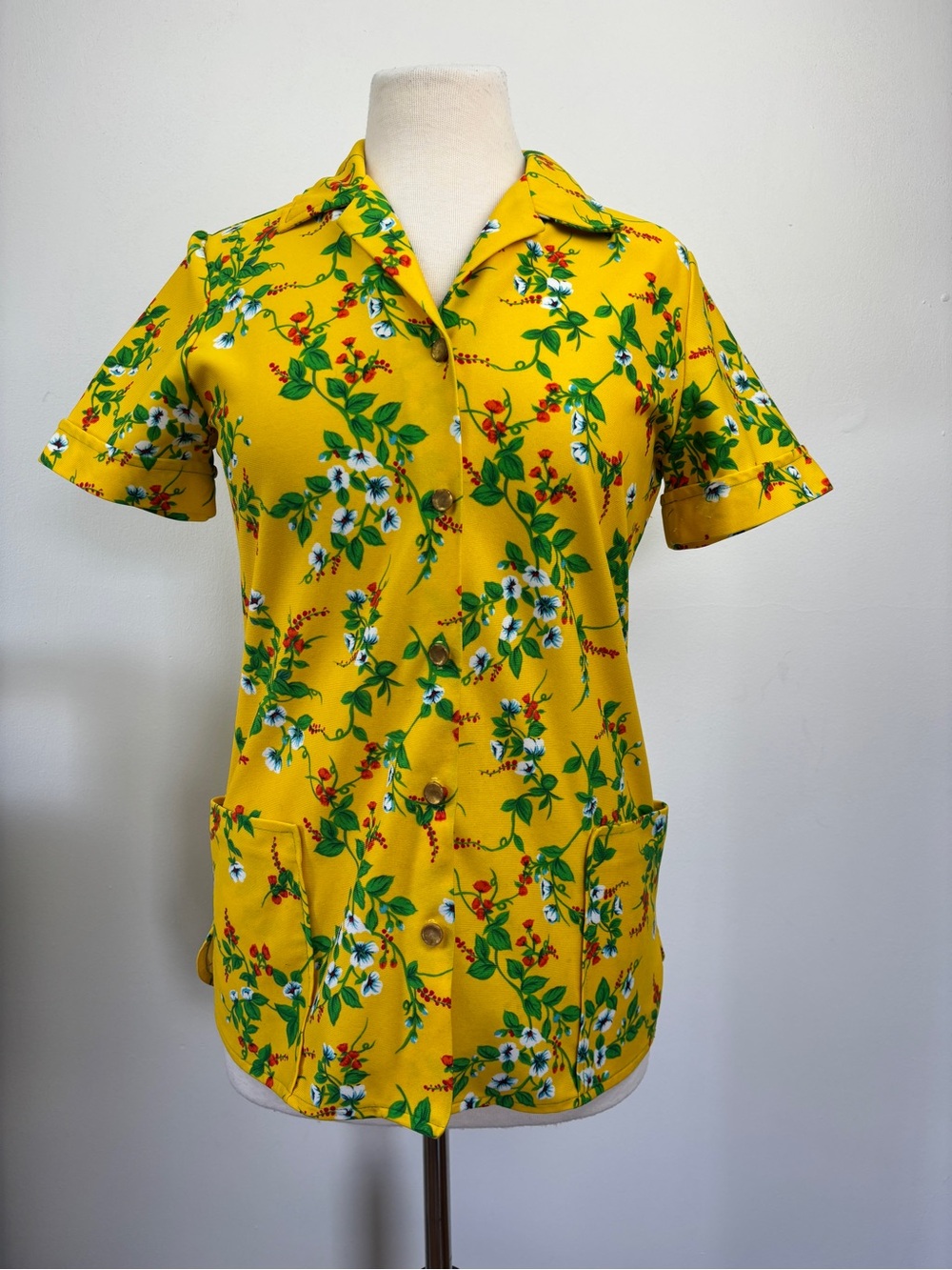 Vintage 70s Retro Sears Yellow Floral Short Sleeve Button Up Shirt Womens Small